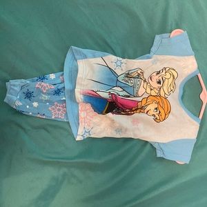 “Frozen” pajama two set for baby girl. 18months